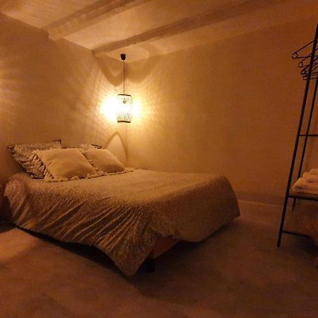 Logement Chaleureux Avec Parking Gratuit Oyre Luaran gambar