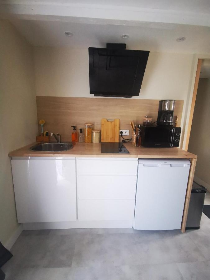 Logement Chaleureux Avec Parking Gratuit Oyre Luaran gambar